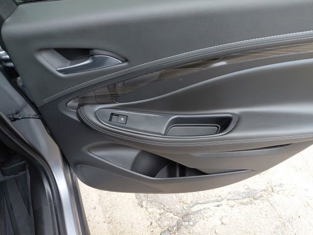 Used 2020 Buick Envision Premium w/ Driver Confidence Package image 33