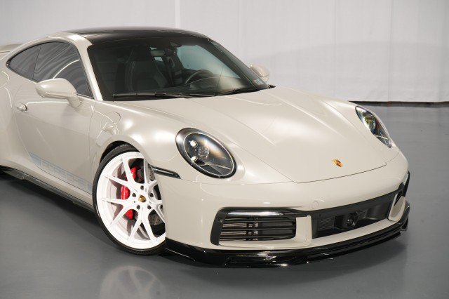 Used 2020 Porsche 911 Carrera 4S AWD/4WD image 17