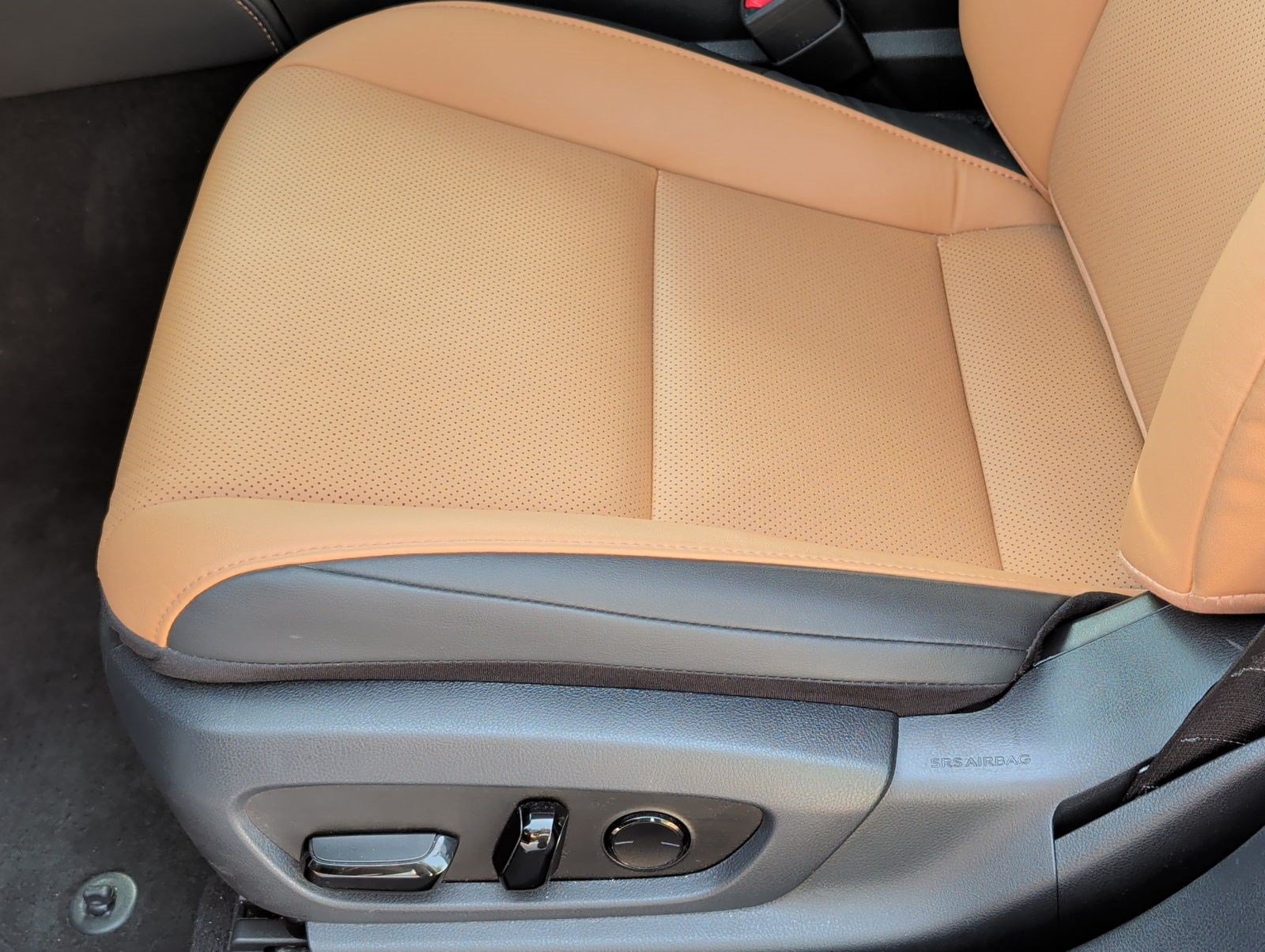 Used 2024 Lexus ES 350 w/ Premium Package FWD image 10