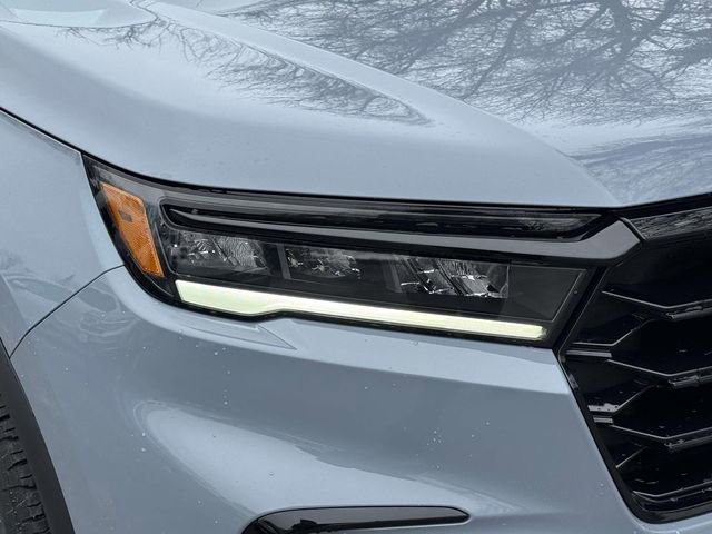 Certified 2024 Honda Pilot TrailSport image 8