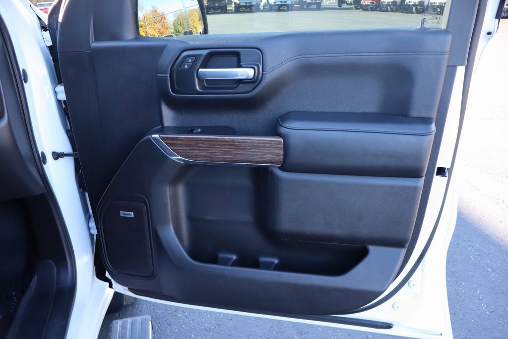 Used 2020 Chevrolet Silverado 1500 High Country w/ Technology Package image 29