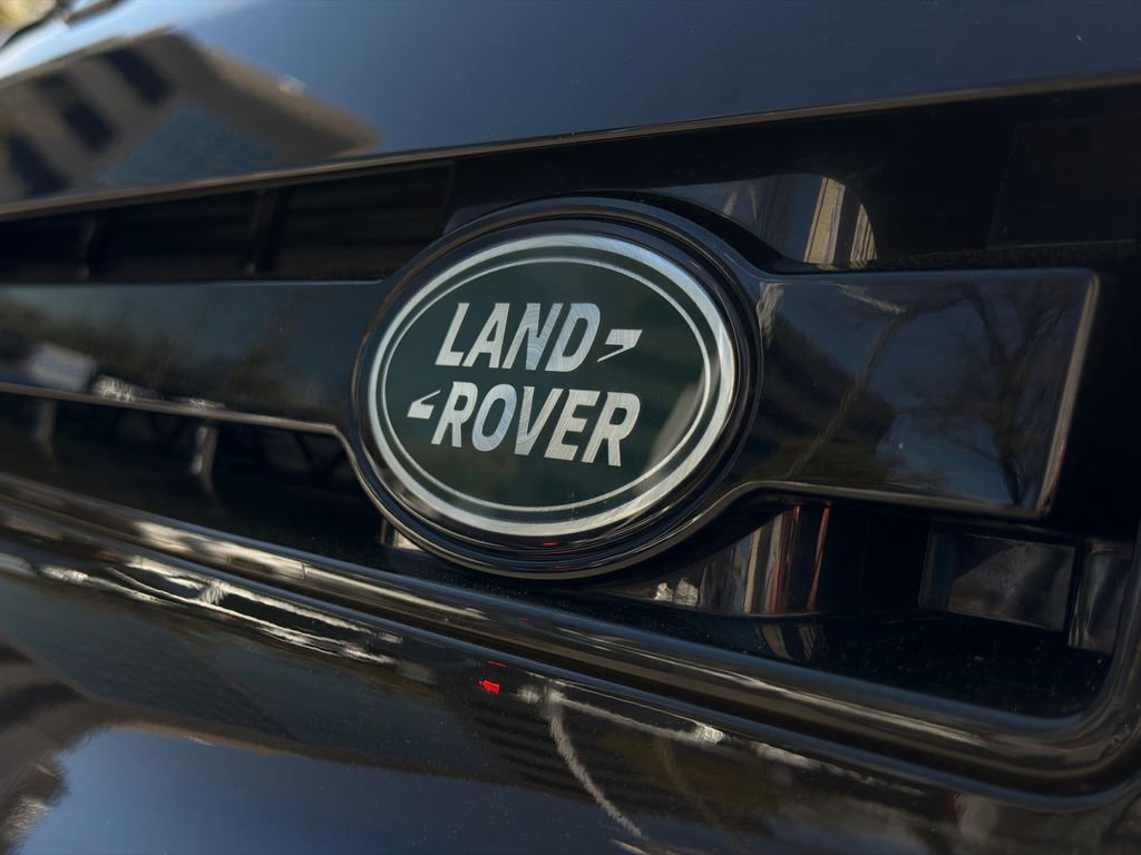 Used 2025 Land Rover Defender 110 S image 14