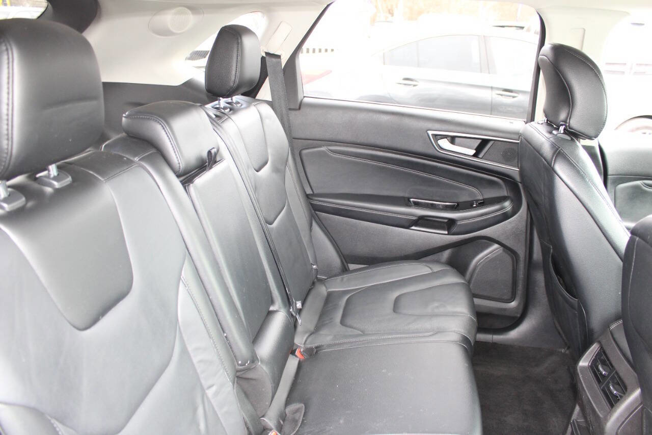 Used 2015 Ford Edge Titanium AWD/4WD image 18