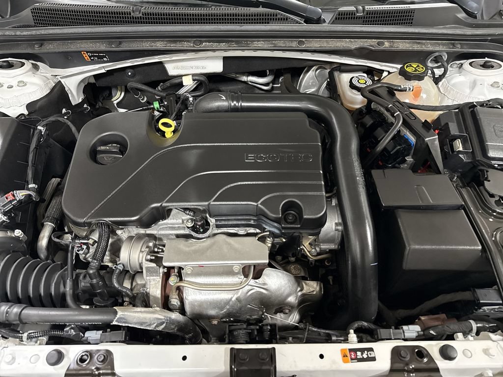 Used 2022 Chevrolet Malibu LT FWD image 24