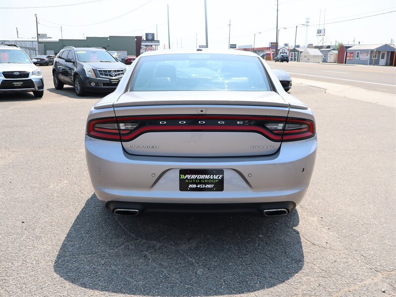 Used 2017 Dodge Charger SXT w/ Plus Group RWD image 6