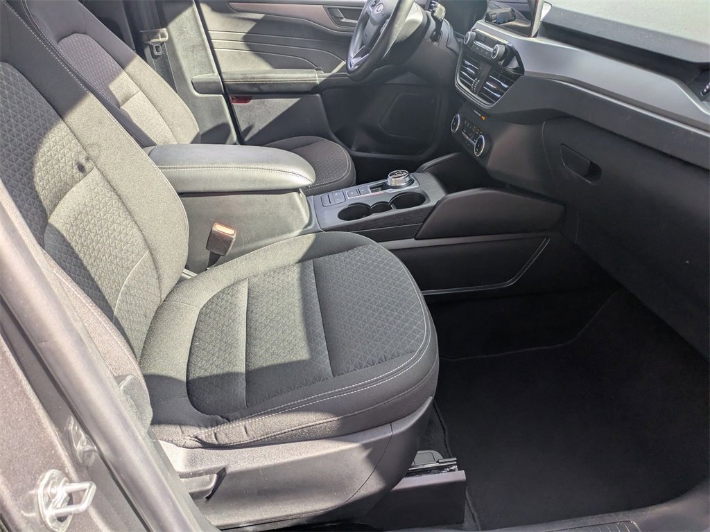 Used 2025 Ford Escape Active image 31