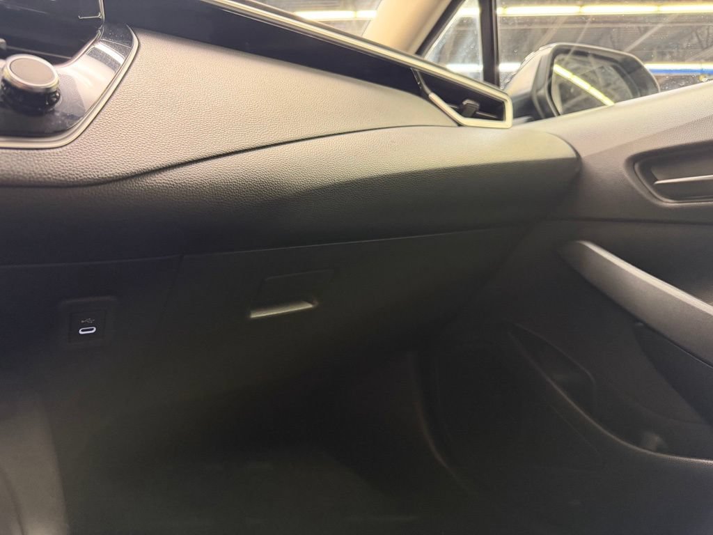 Used 2025 Toyota Corolla LE FWD image 26