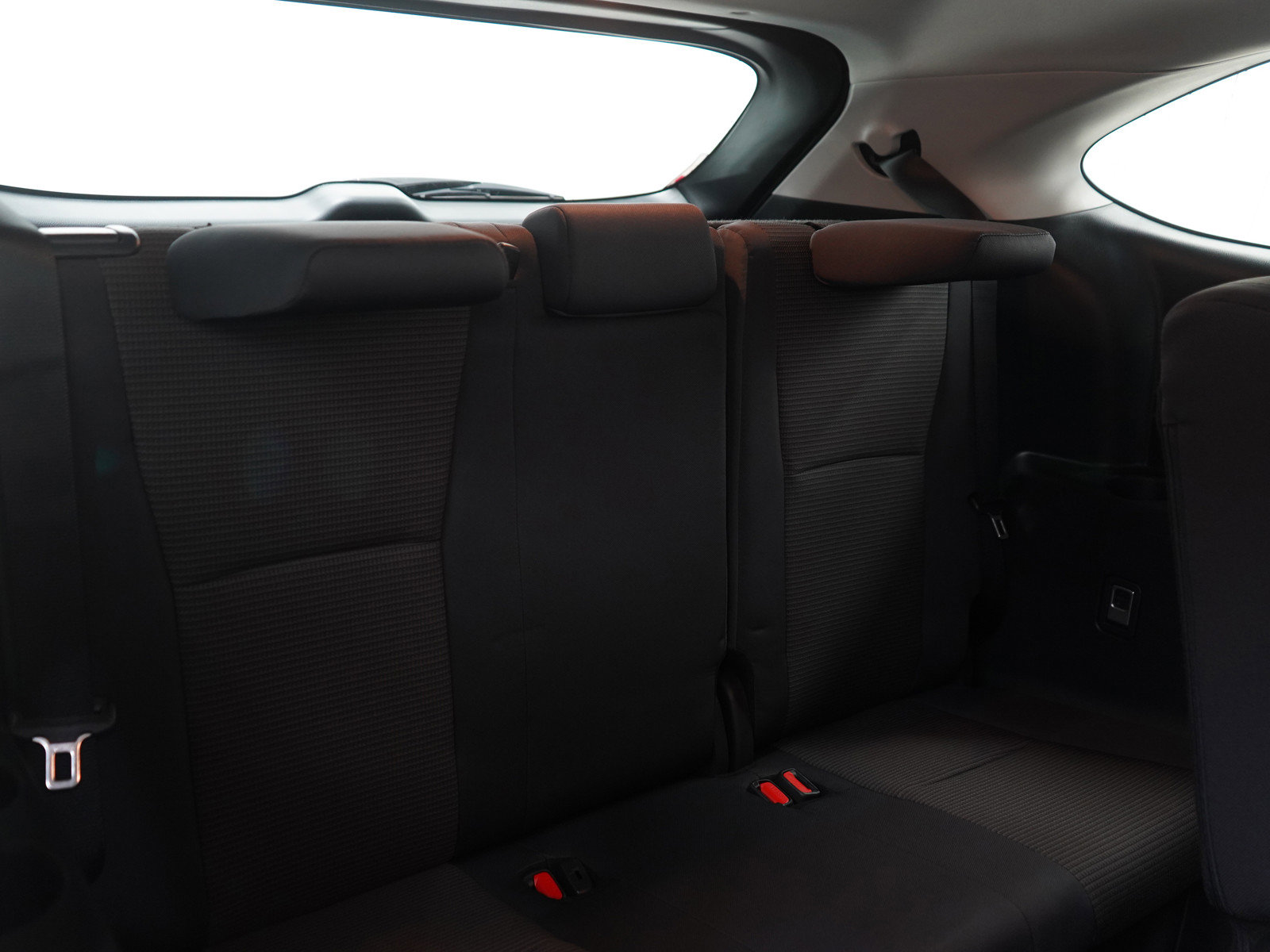 Used 2024 Toyota Highlander LE image 11