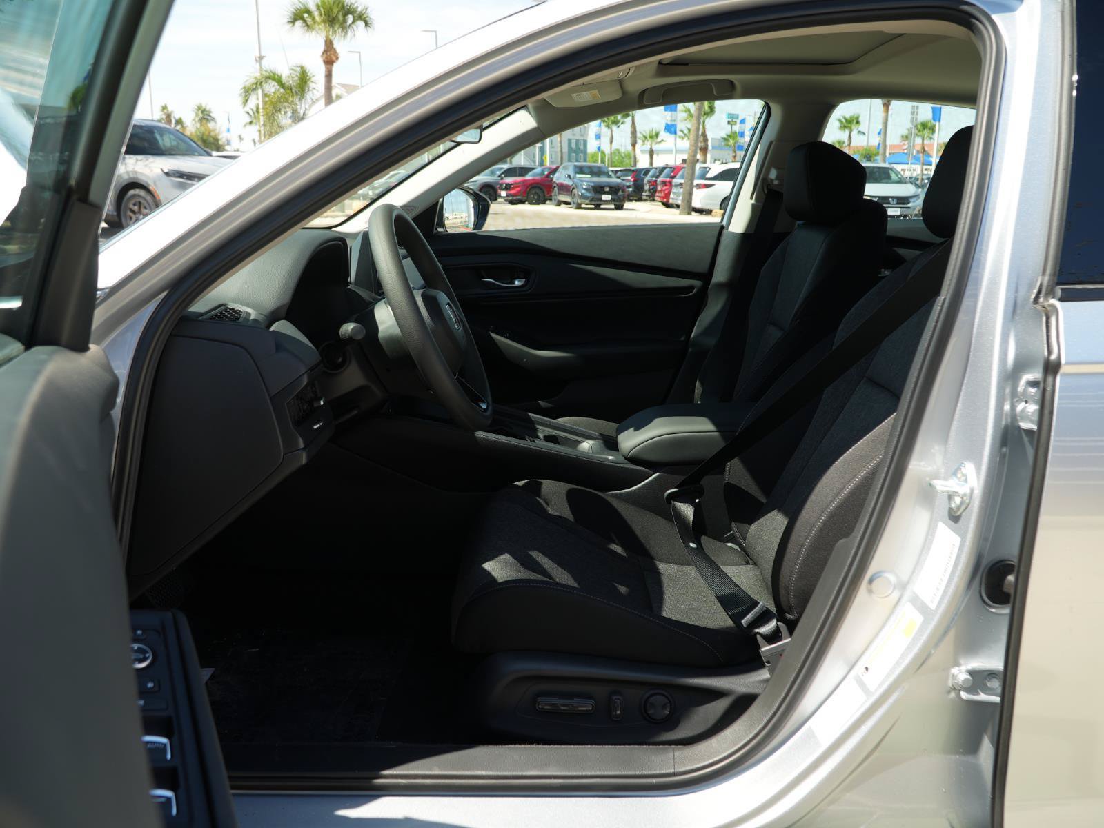 Used 2026 Honda Accord SE image 8