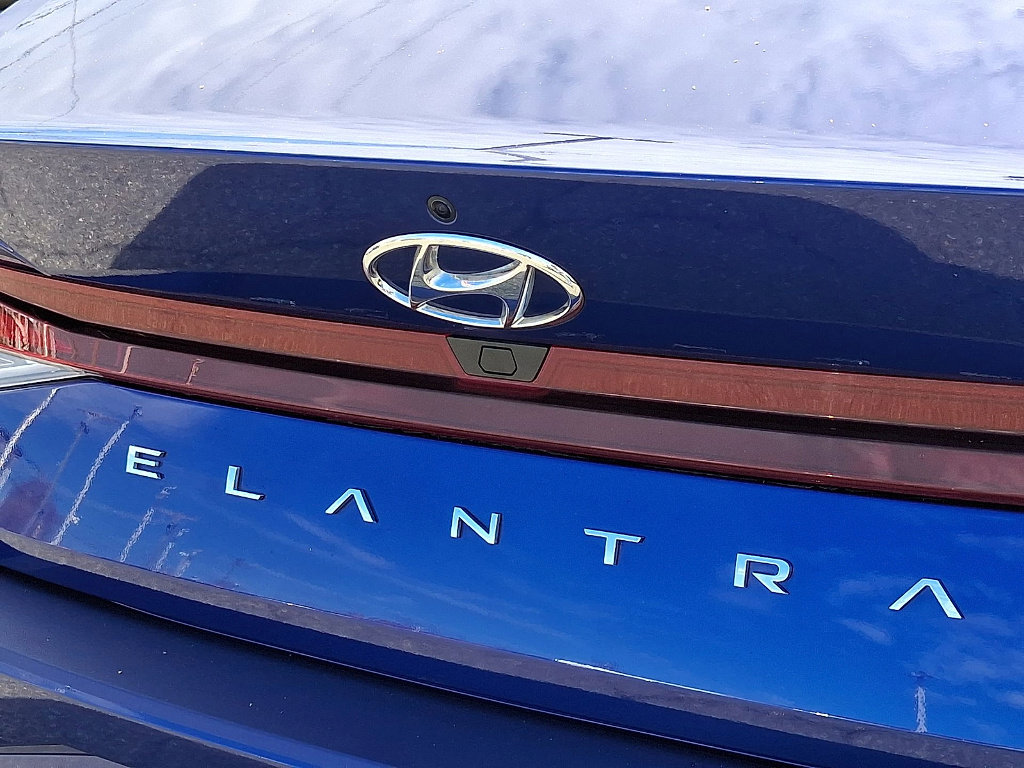 Certified 2023 Hyundai Elantra SEL image 23