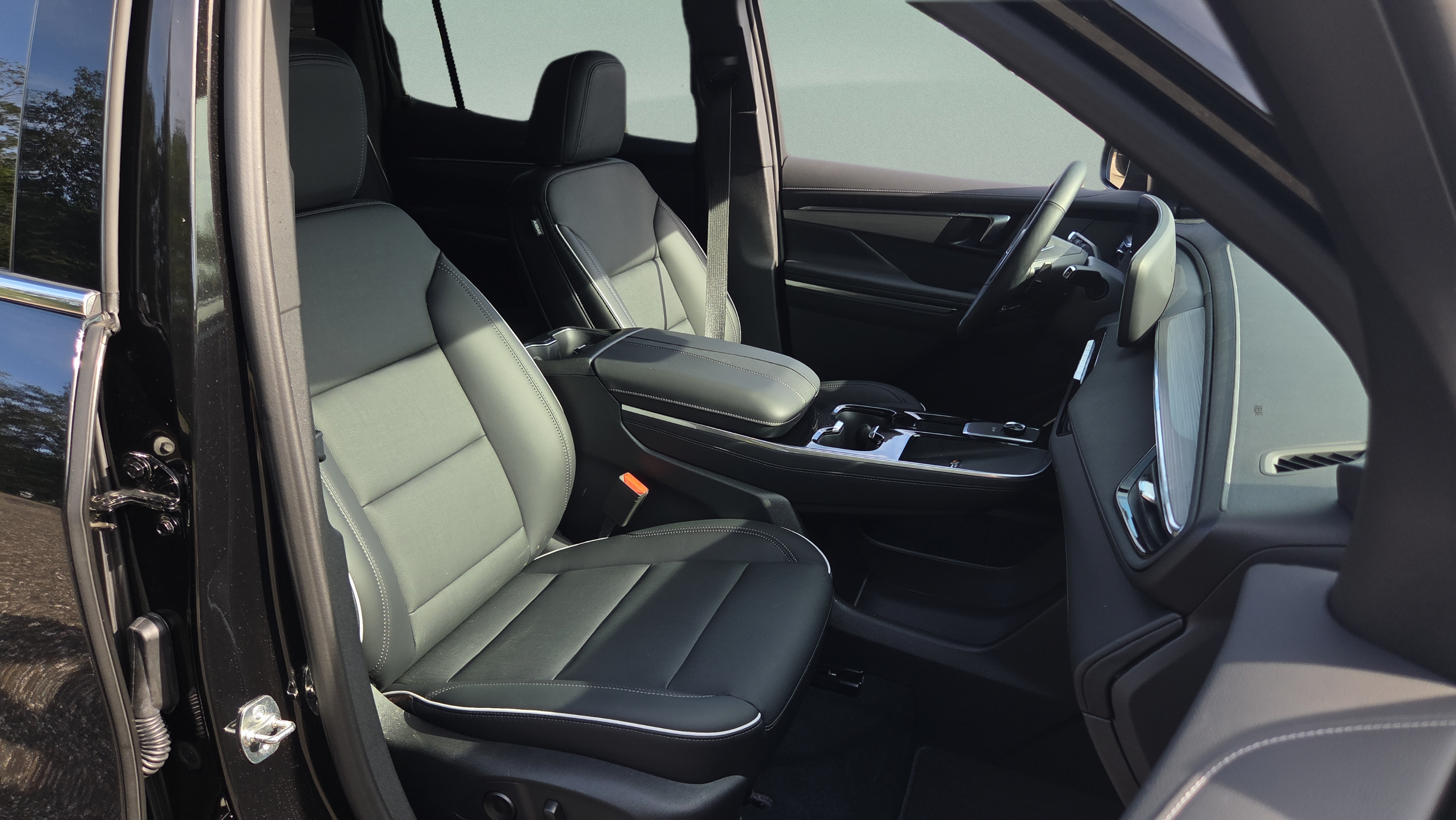 Certified 2026 Buick Enclave Preferred w/ Power Package FWD image 38