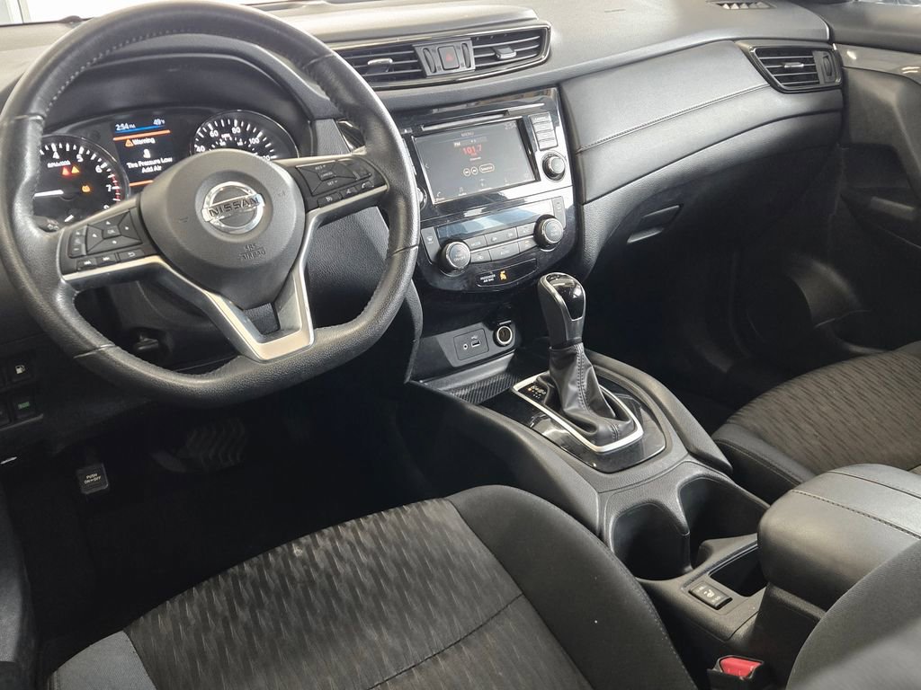 Used 2019 Nissan Rogue SV AWD/4WD image 13
