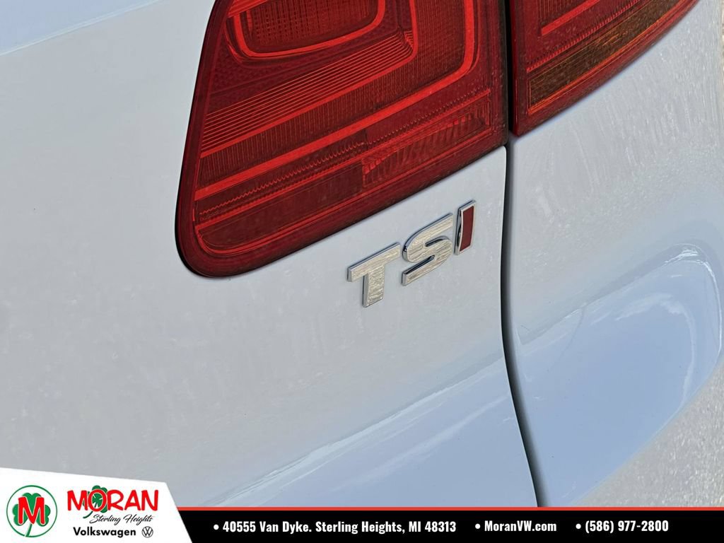 Used 2016 Volkswagen Tiguan SEL FWD image 11