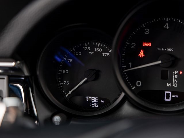 Certified 2025 Porsche Macan image 47