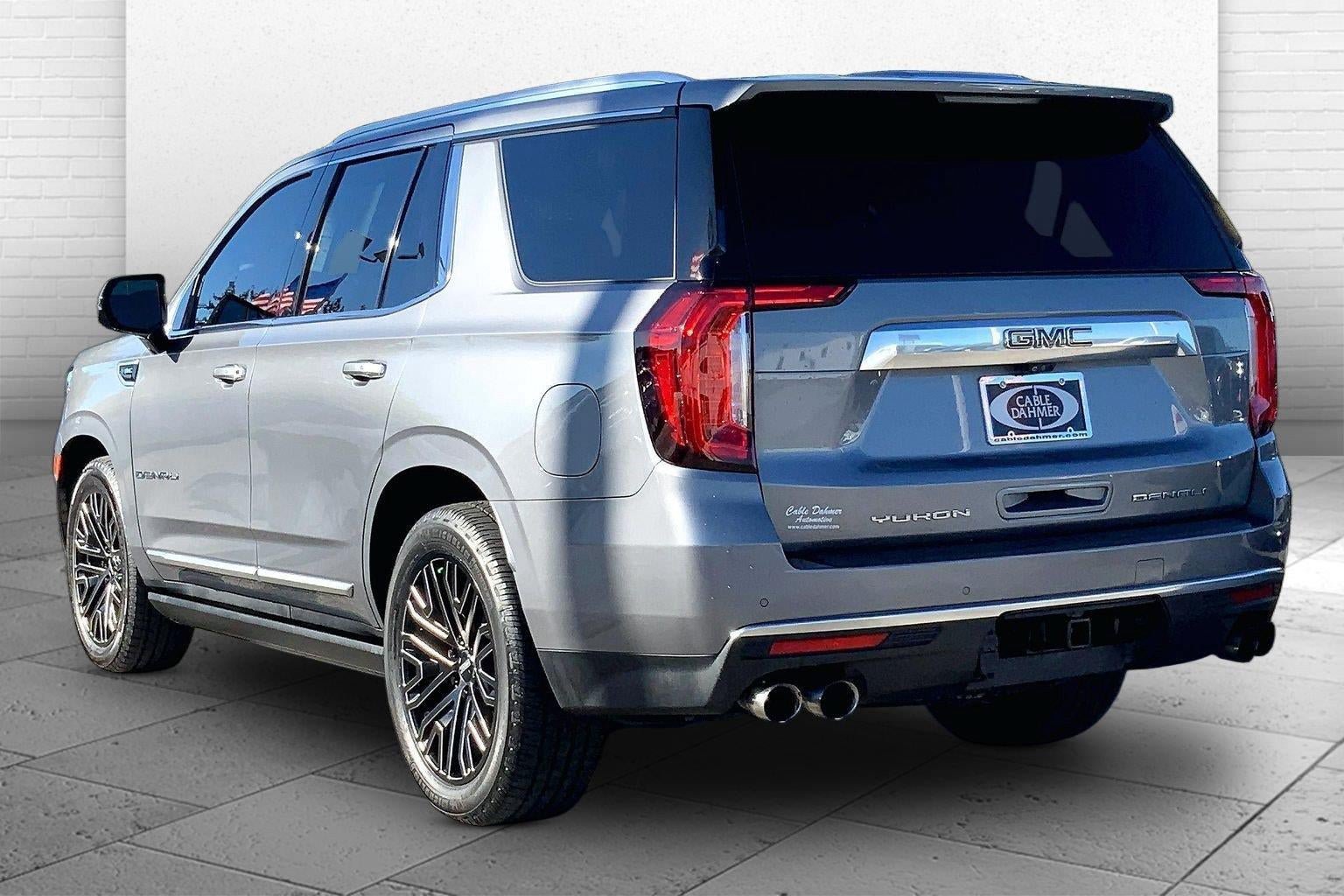 Used 2021 GMC Yukon Denali w/ Denali Ultimate Package AWD/4WD image 9