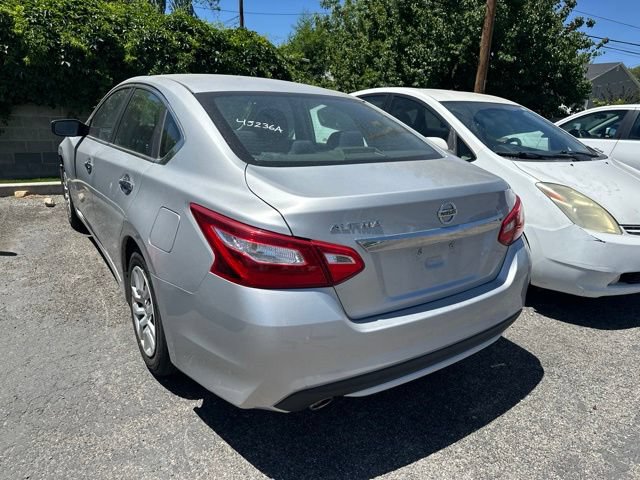 Used 2016 Nissan Altima 2.5 S w/ Power Driver Seat Package FWD image 7
