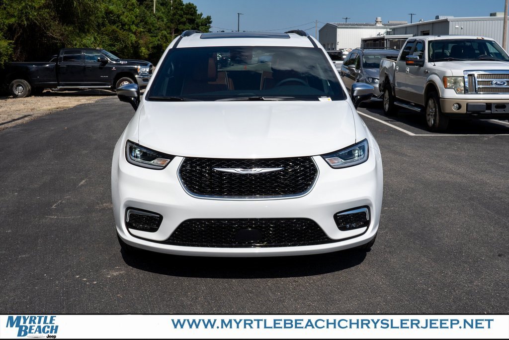 New 2026 Chrysler Pacifica Pinnacle image 9