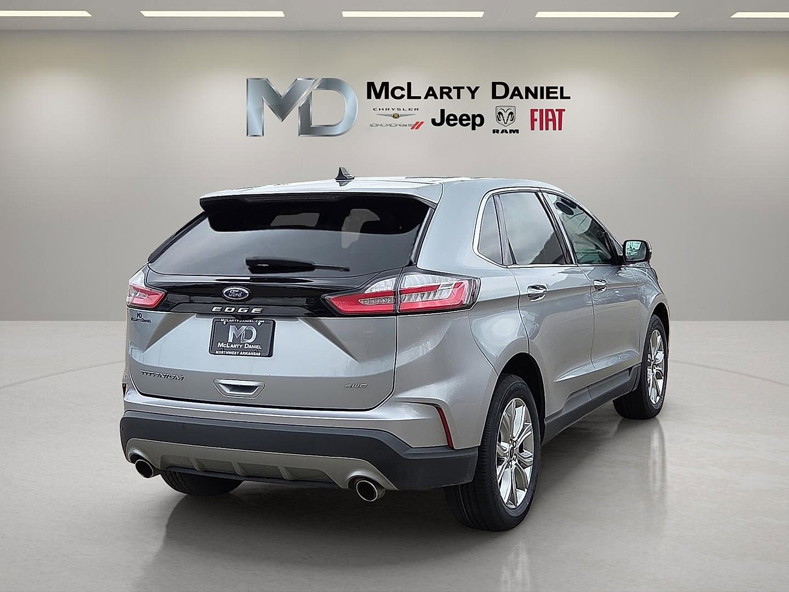 Used 2024 Ford Edge Titanium image 5