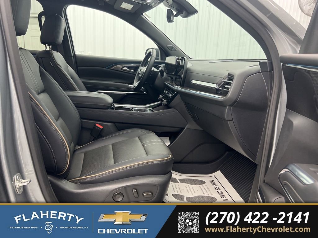 Used 2025 Chevrolet Traverse High Country w/ LPO, Floor Liner Package image 15