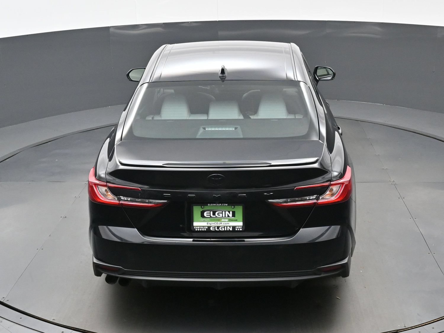Used 2025 Toyota Camry SE AWD/4WD image 40