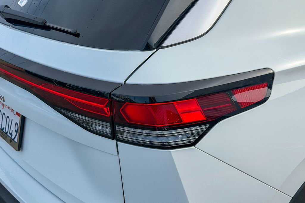 Certified 2025 Volkswagen Tiguan S w/ 18" Wheel Package image 6