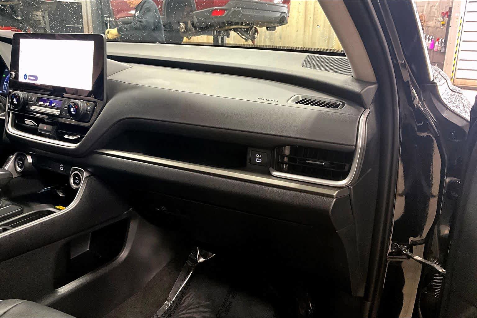 Used 2024 Toyota Grand Highlander XLE image 18