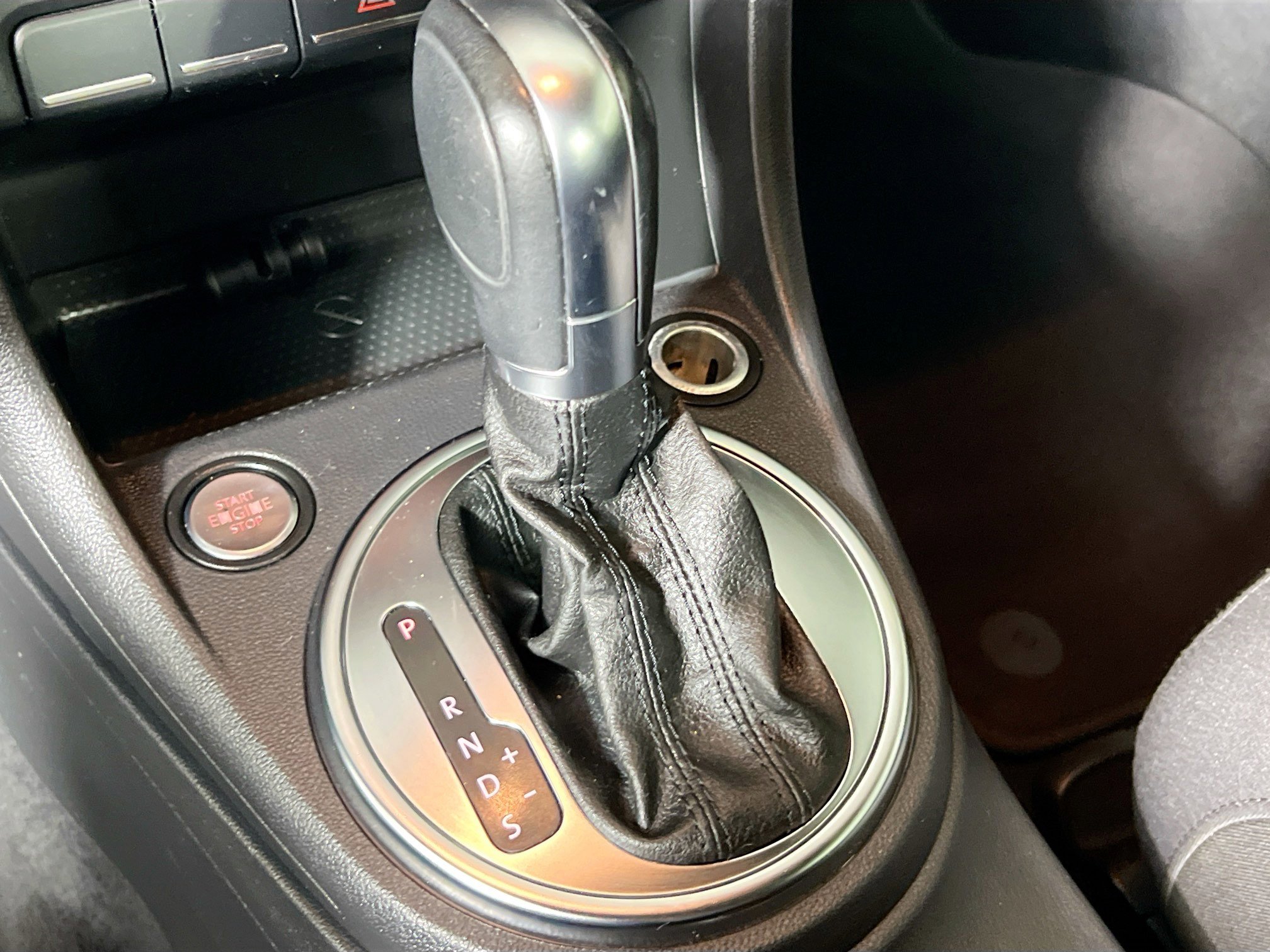 Used 2014 Volkswagen Beetle R-Line image 25