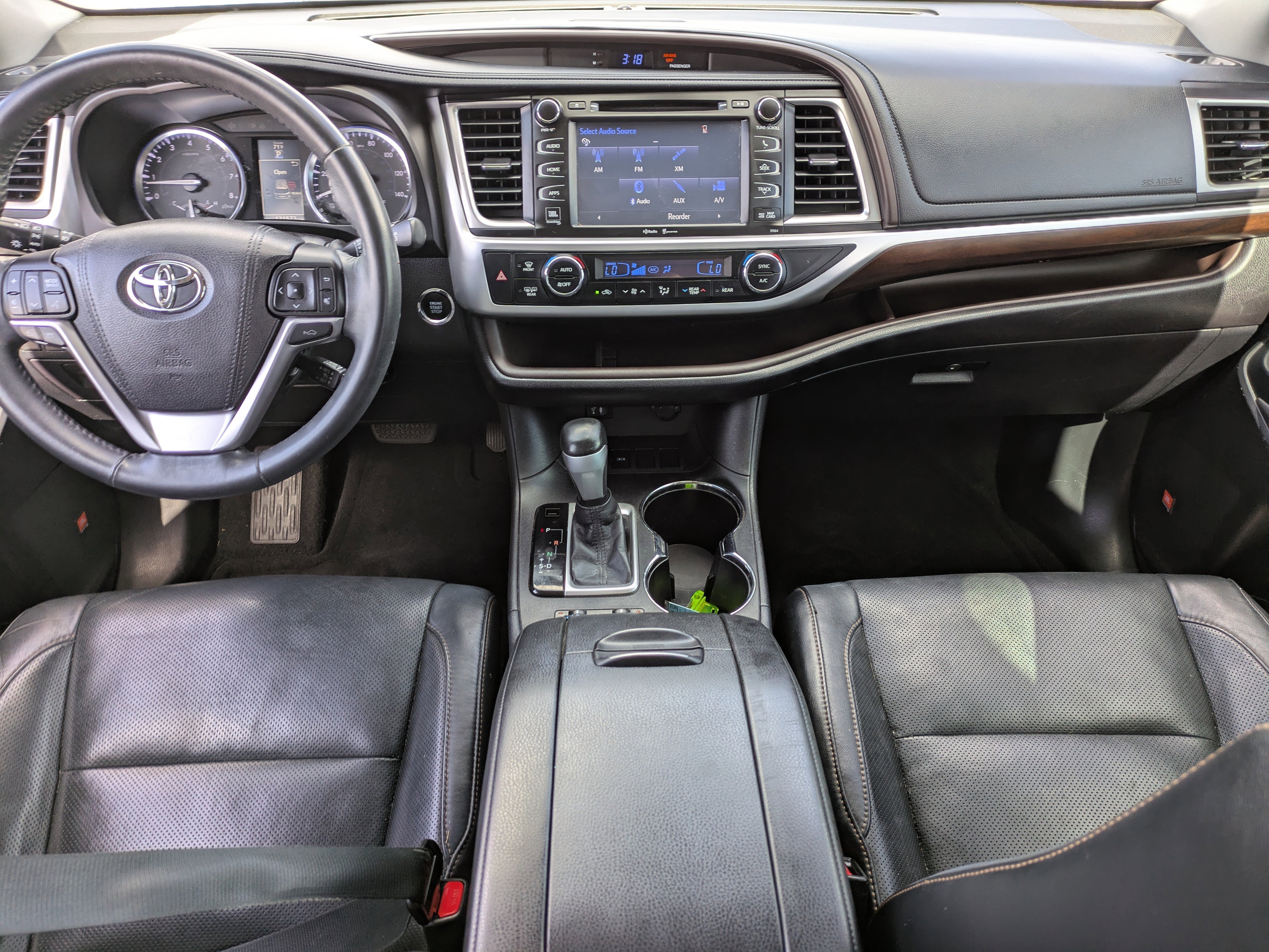 Used 2015 Toyota Highlander Limited w/ Driver Technology Package image 16