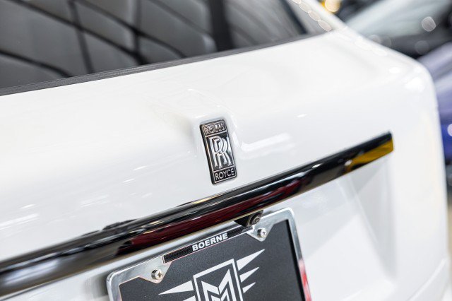Used 2022 Rolls-Royce Cullinan Black Badge AWD/4WD image 19
