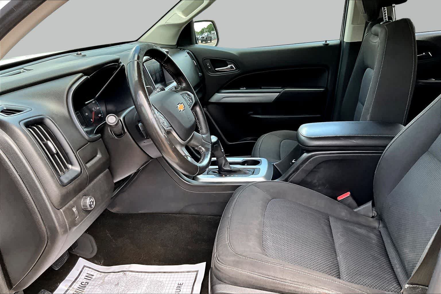 Used 2018 Chevrolet Colorado LT w/ LT Convenience Package RWD image 10
