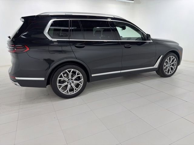 Used 2026 BMW X7 xDrive40i w/ Premium Package image 6