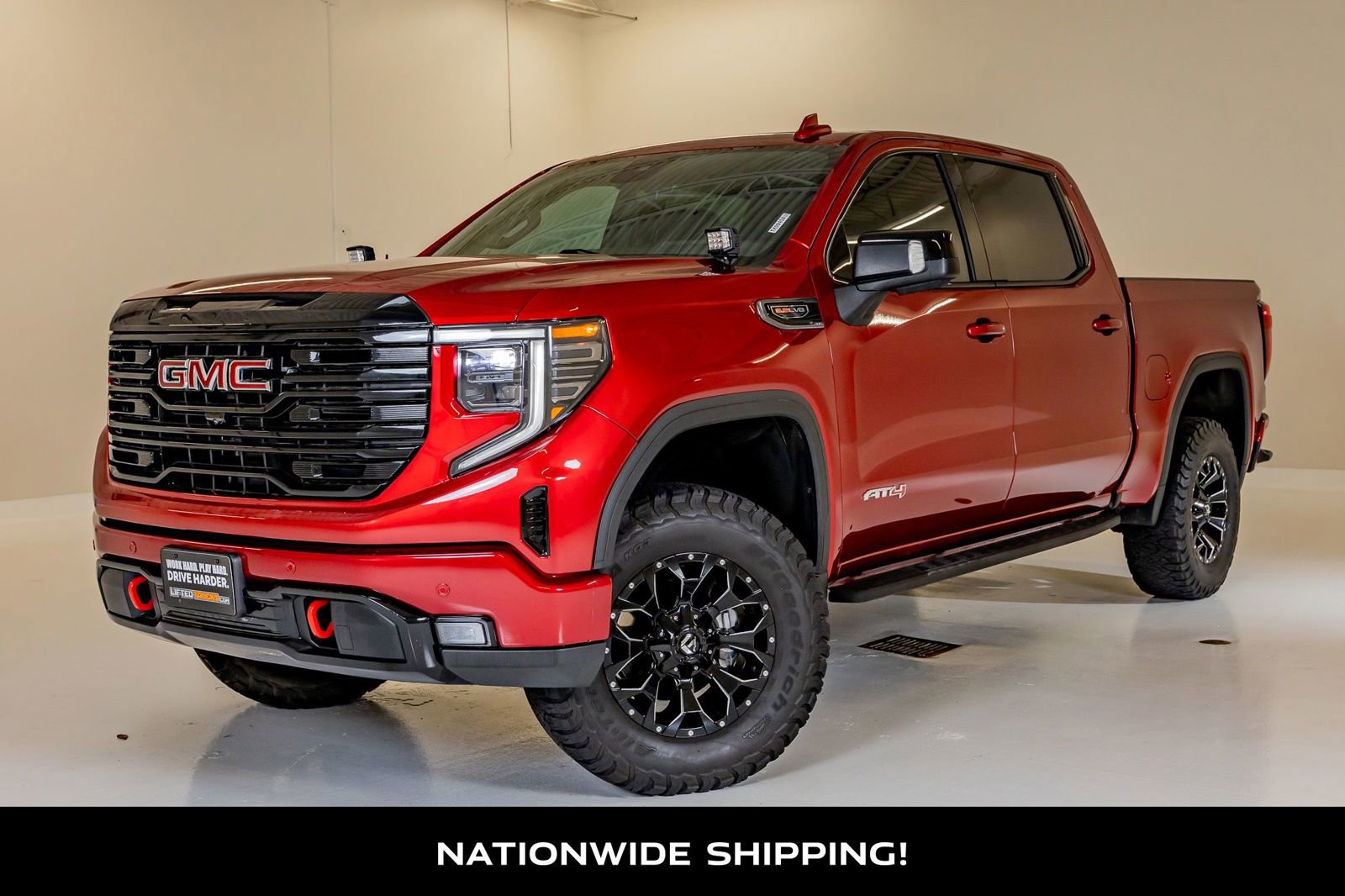 Used 2024 GMC Sierra 1500 AT4 w/ Technology Package AWD/4WD image 4