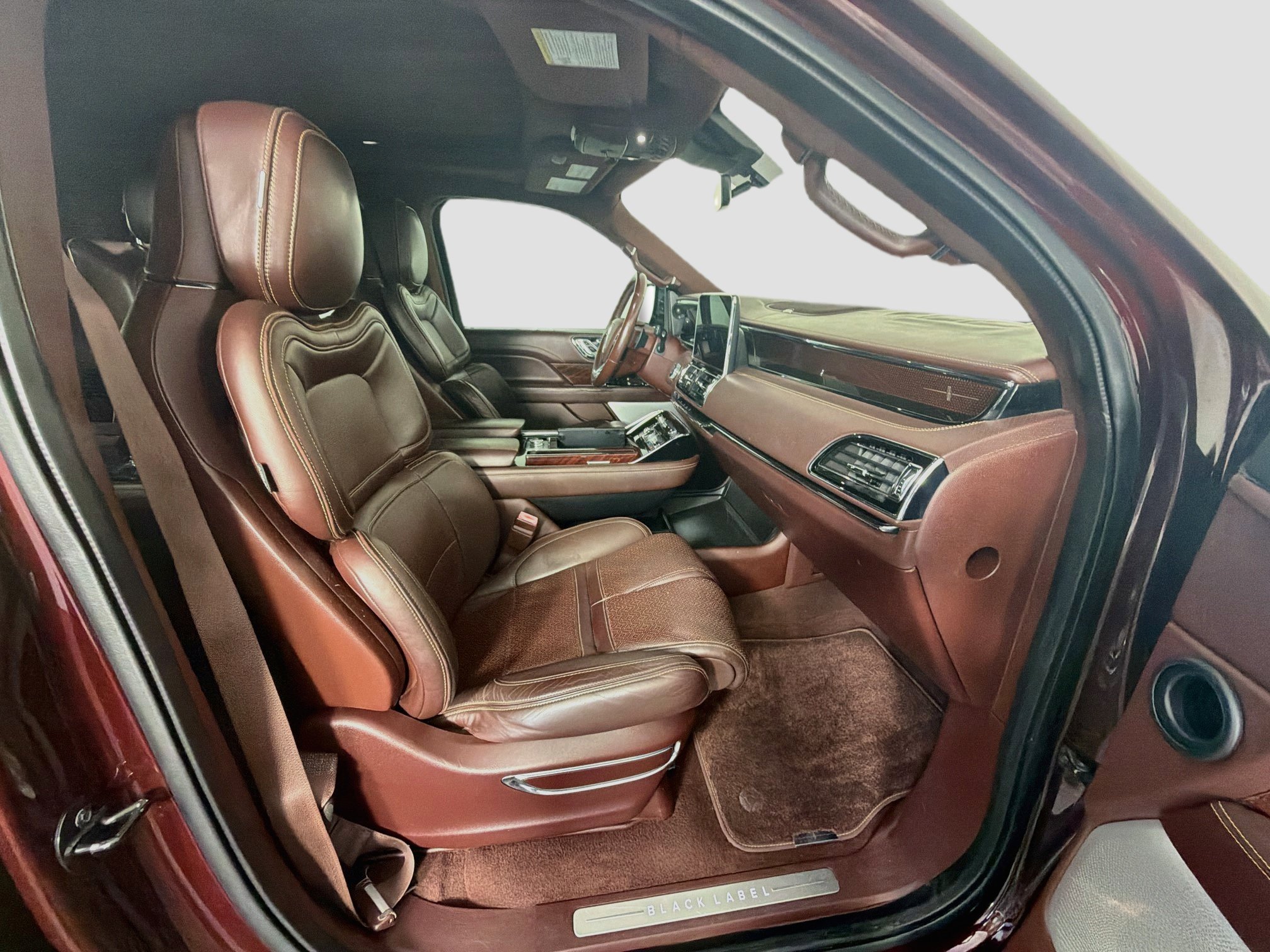 Used 2018 Lincoln Navigator L Black Label w/ Cargo Package AWD/4WD image 34