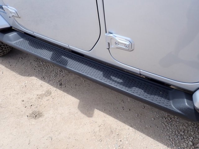 Used 2023 Jeep Wrangler Unlimited Rubicon 4xe w/ Steel Bumper Group AWD/4WD image 8