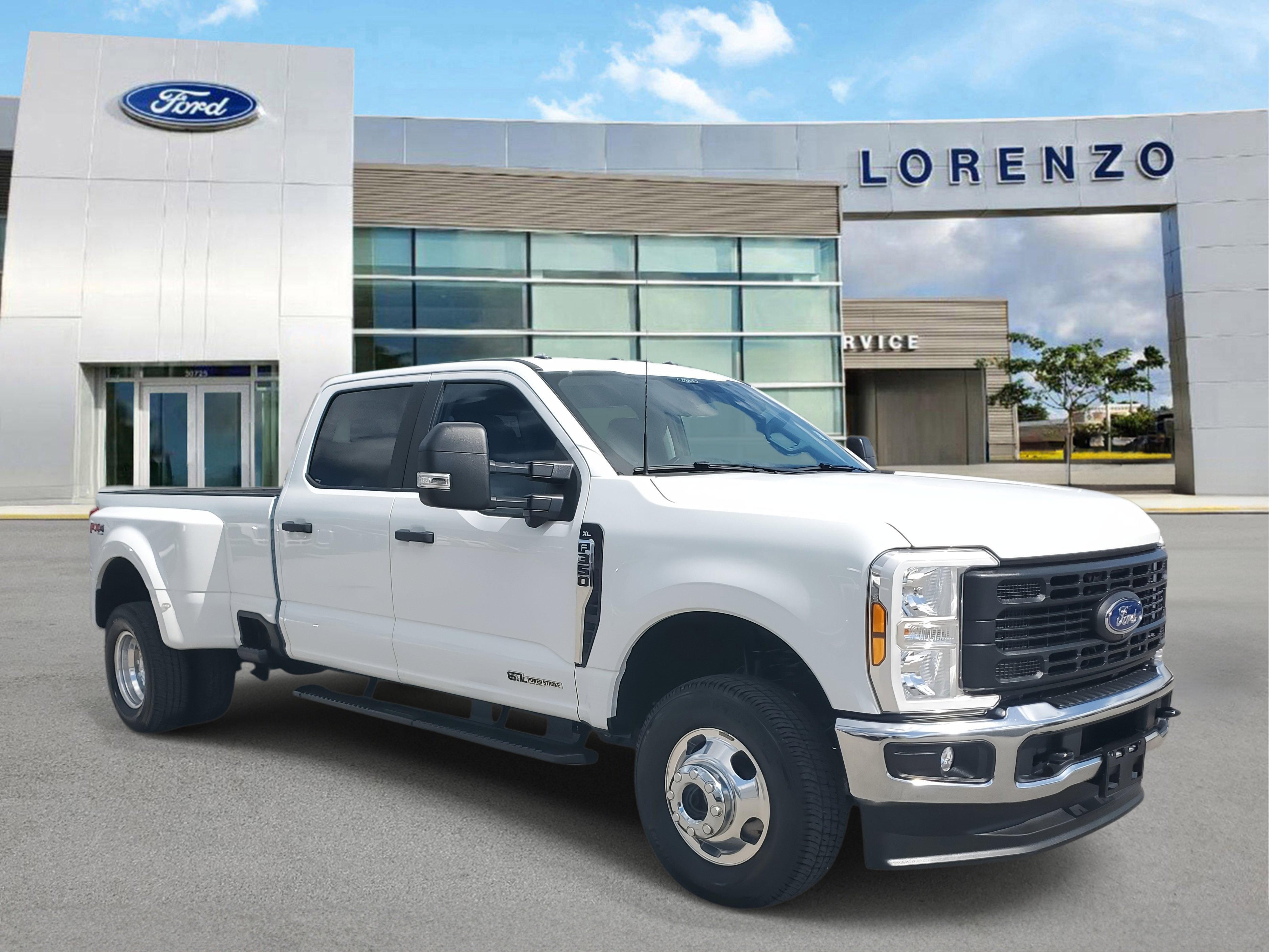 Used 2025 Ford F350 XL w/ 360-Degree Camera Package image 3
