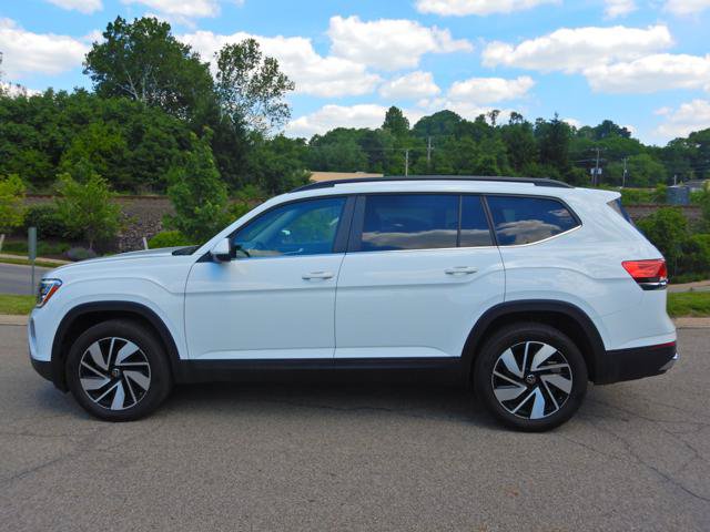 Used 2025 Volkswagen Atlas SE AWD/4WD image 9
