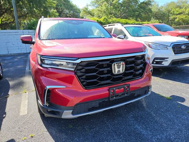 Used 2024 Honda Pilot Touring image 4