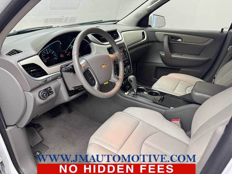 Used 2017 Chevrolet Traverse LT image 14