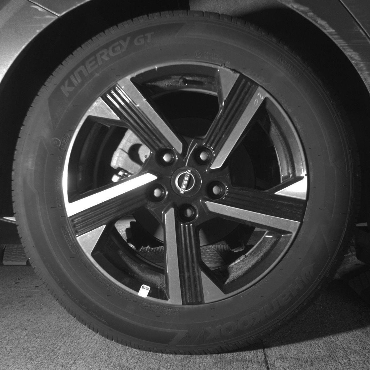 Used 2025 Nissan Sentra SV image 15