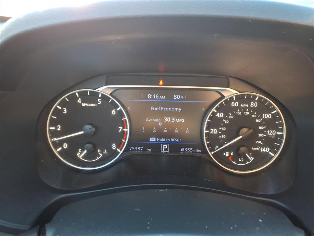 Used 2023 Nissan Altima 2.5 SV FWD image 14