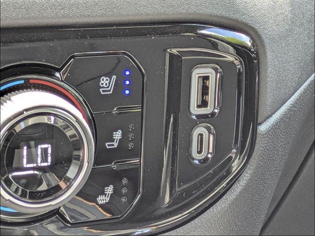 New 2026 Chevrolet Silverado 1500 High Country w/ Technology Package AWD/4WD image 26