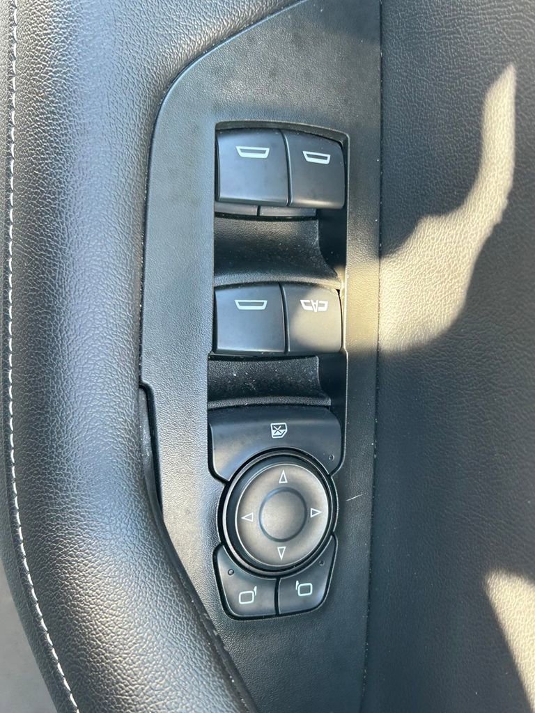 Used 2025 Chevrolet Blazer LT FWD image 20