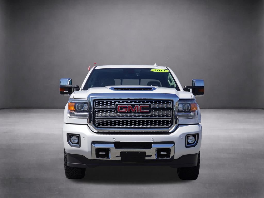 Used 2018 GMC Sierra 2500 Denali w/ Duramax Plus Package AWD/4WD image 10