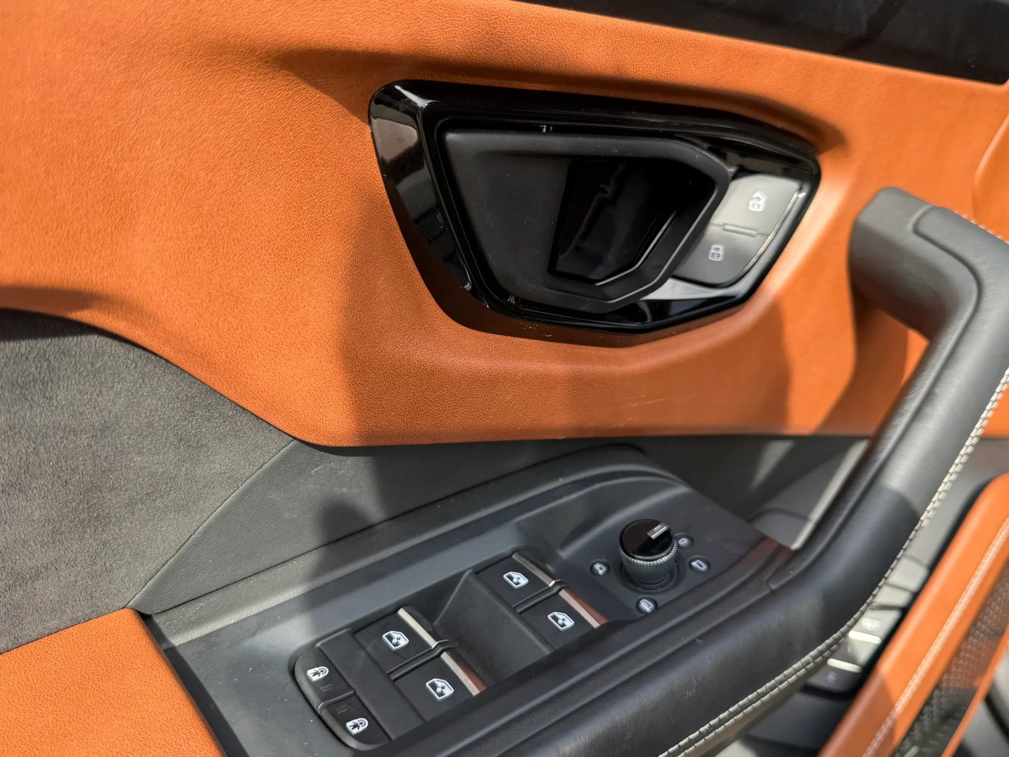 Used 2023 Lamborghini Urus S AWD/4WD image 31