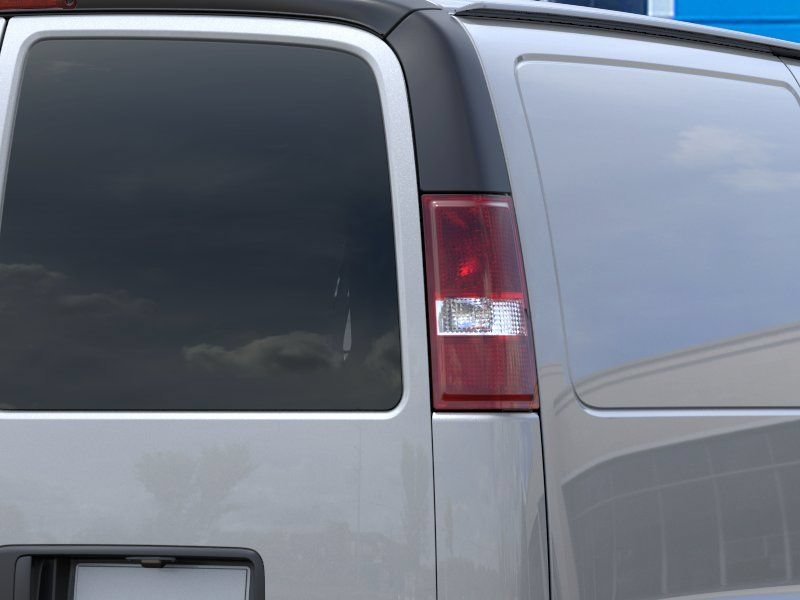 New 2026 Chevrolet Express 3500 RWD image 11