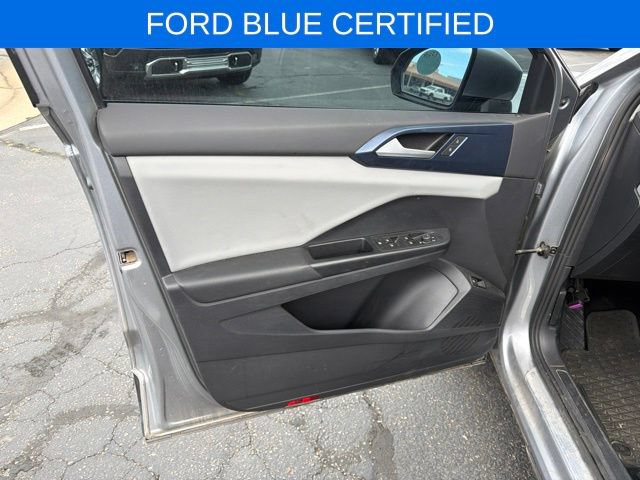 Used 2022 Volkswagen Taos SE FWD image 21