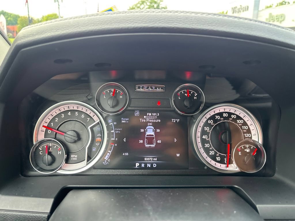 Used 2017 RAM 1500 Laramie w/ Convenience Group AWD/4WD image 30
