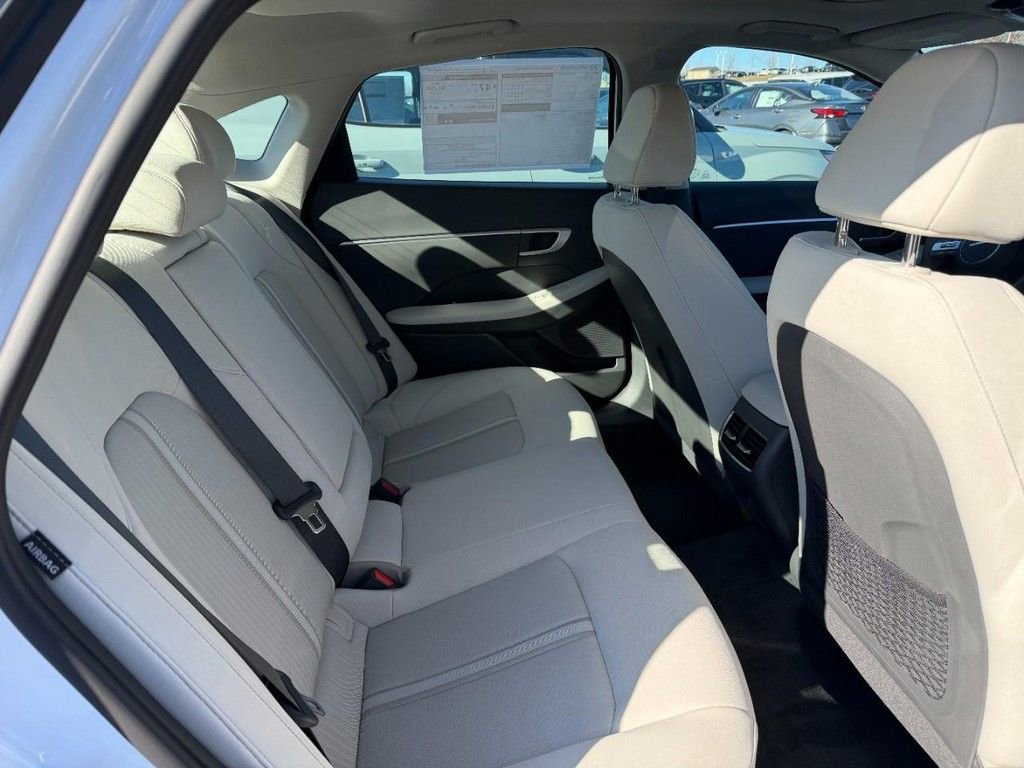 New 2026 Hyundai Sonata SEL FWD image 4