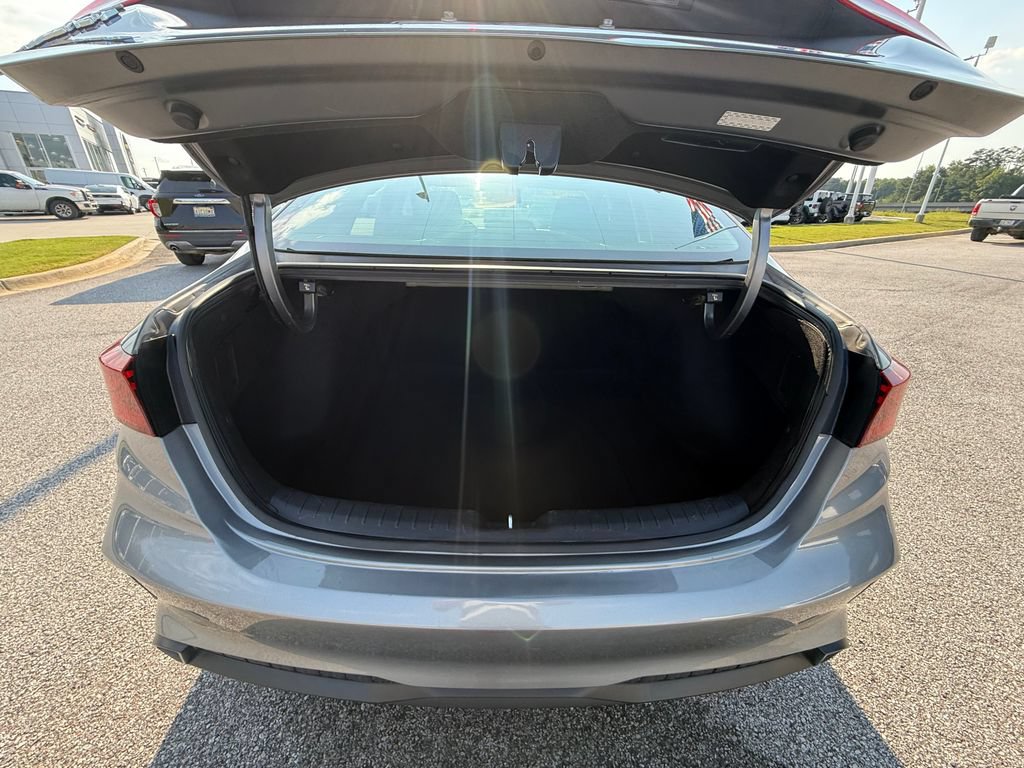 Used 2024 Kia Forte LXS FWD image 22