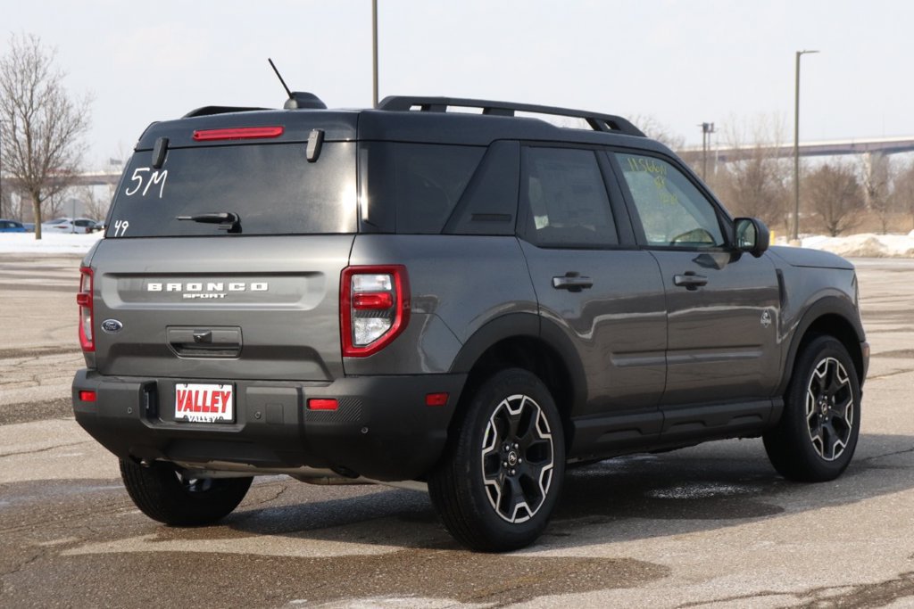 New 2025 Ford Bronco Sport Outer Banks w/ Outer Banks Tech Package+ AWD/4WD image 9